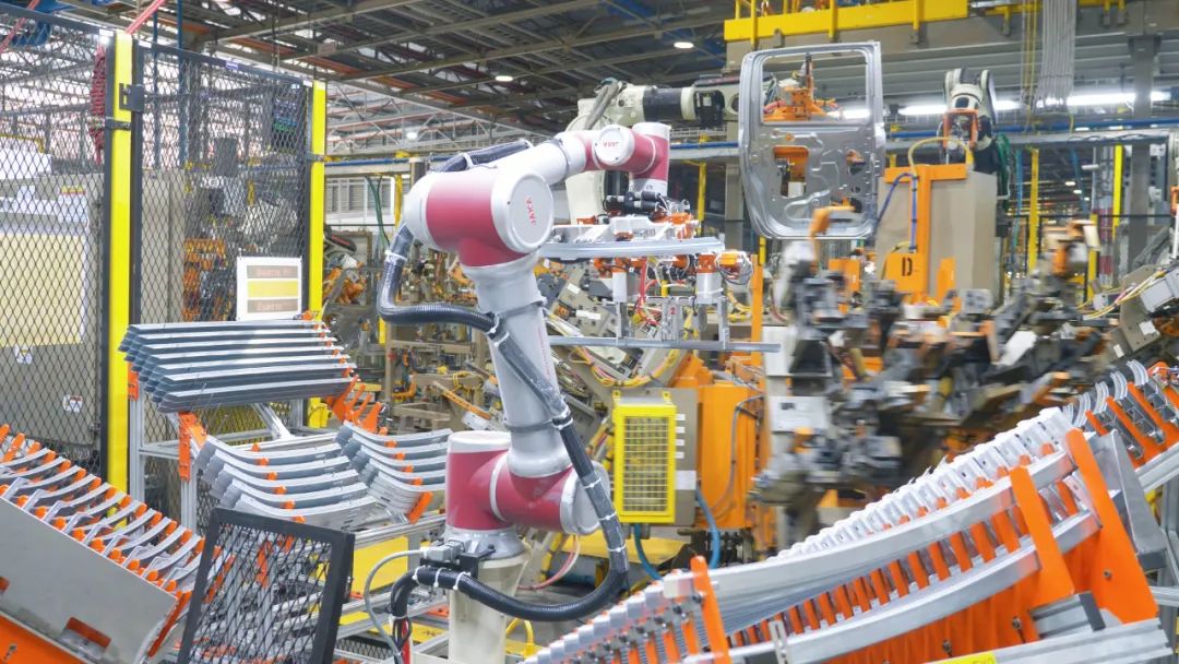 節(jié)卡機(jī)器人與均普智能達(dá)成全球戰(zhàn)略合作 機(jī)械手技術(shù)驅(qū)動(dòng)智能制造新未來
